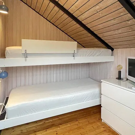 Three-bedroom In 9