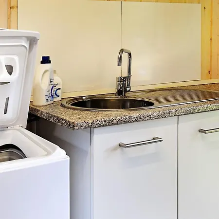 Hébergement de vacances Three-bedroom In 9 *