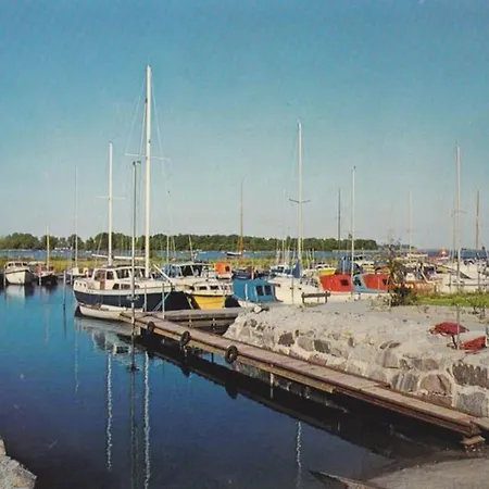 Three-bedroom In 9 Otterup
