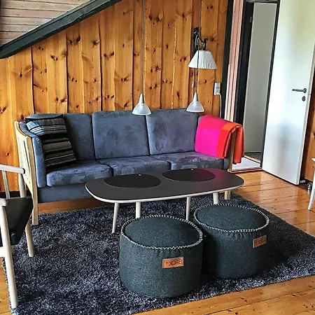 Hébergement de vacances Three-bedroom In 9 *