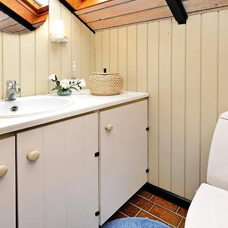 Three-bedroom In 9 *